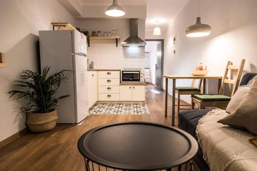 Lord Byron Apartment Превеза Экстерьер фото